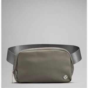 Lululemon 1L Grey Sage Belt Bag